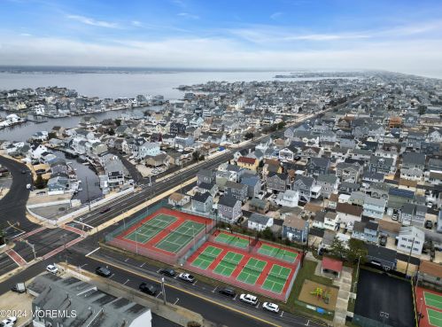 125 Throssell Rd, Lavallette NJ 08735-3230 exterior