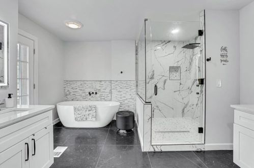 4175 Harrogate Dr, Atlanta GA  30327-3624 exterior