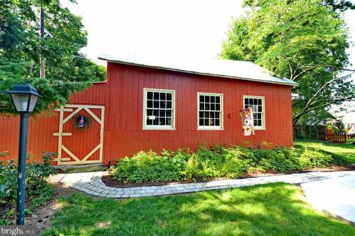 501 Baer Ave, Hanover PA 17331-2703 exterior