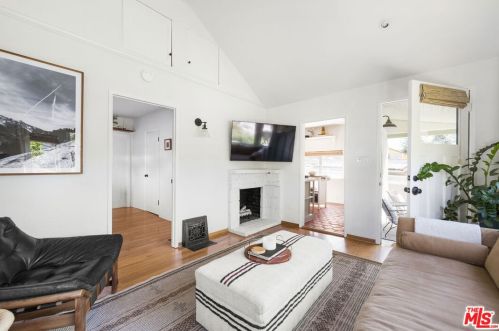 3755 1 Ave, Glendale CA  91214-2431 exterior