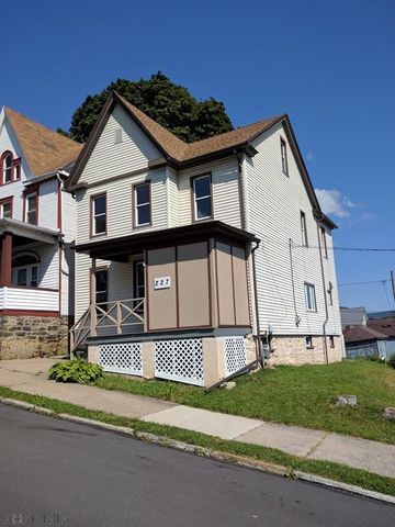 227 Cherry Ave, Altoona, PA 16601-4408