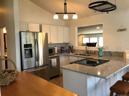 86234 Kawili St, Nanakuli, HI 96792-2938