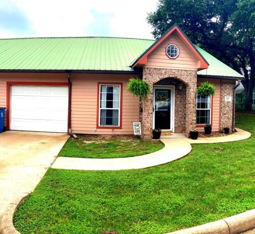 815 Tangle Oaks Dr, Bellvue TX  77418-2861 exterior
