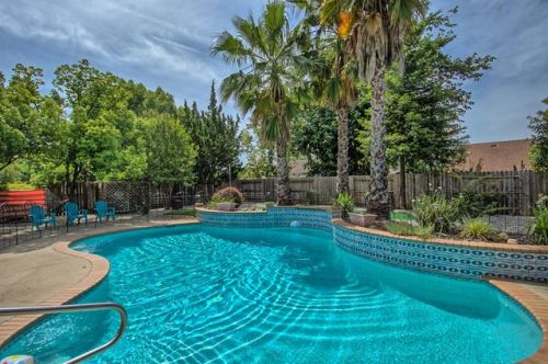 2139 Sophy Pl, Redding, CA 96003-9386