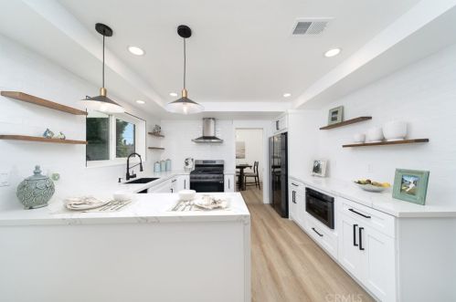 1506 Tonia Ct, Anaheim CA  92802-3922 exterior