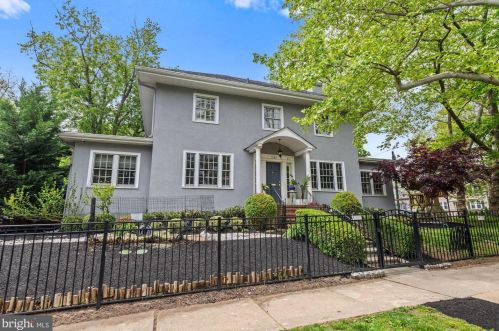 240 Wood Ln, Tavistock, NJ 08033-1423