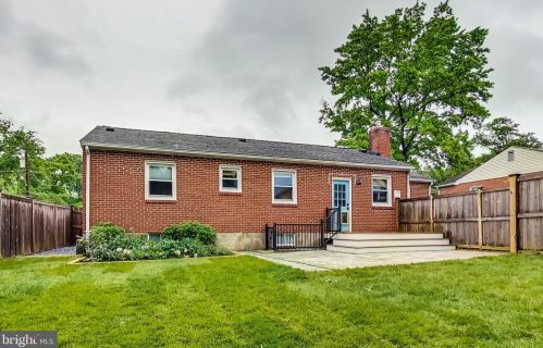 10706 Blossom Ln, Silver Spring MD 20903-1001 exterior