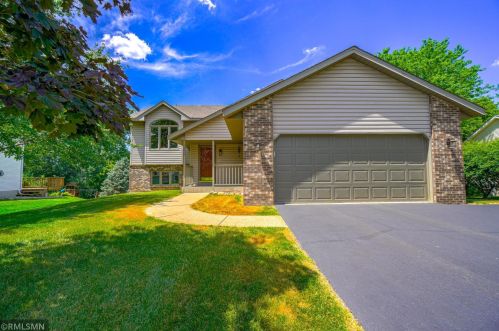 2850 Jordan Dr, Saint Paul, MN 55125-2833
