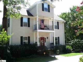 304 Aberdeen Dr, Greenville, SC 29605-3065