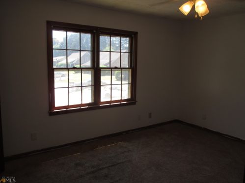 2616 Shore Wood Ct, Conyers GA  30013-1197 exterior