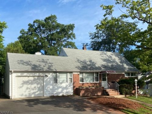 44 Montview Rd, Edison, NJ 08837-2741