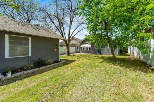 2253 6th Ave, Fort Worth TX  76110-1807 exterior