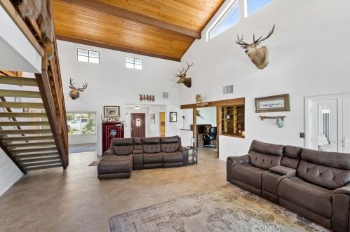 2150 Gratton St, Riverside CA  92504-5201 exterior