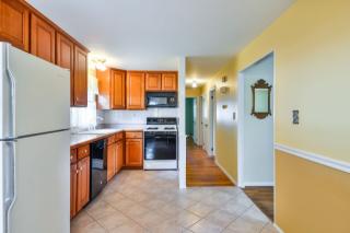 12 Greenwood Dr, Nashua, NH 03062-3158