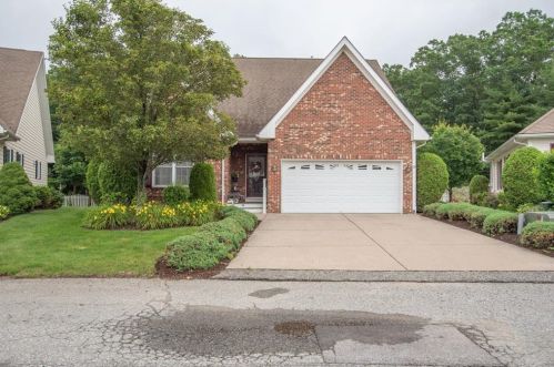 38 Leighas Ln, Coventry, RI 02816-2803