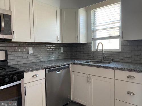 7053 Large St, Philadelphia PA 19149-1725 exterior