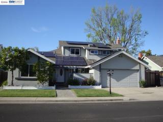 4645 Gatetree Cir, Pleasanton CA  94566-6033 exterior