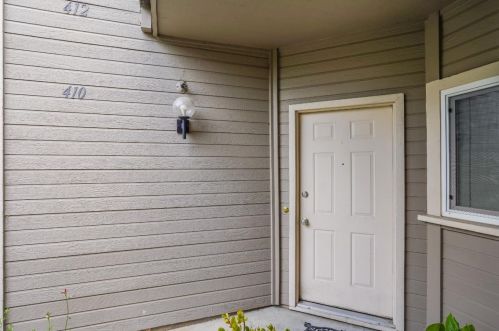 410 Shadowgraph Dr, San Jose, CA 95110-3564