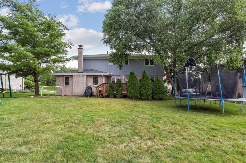 511 Wexford Dr, Lemont IL  60439-6158 exterior