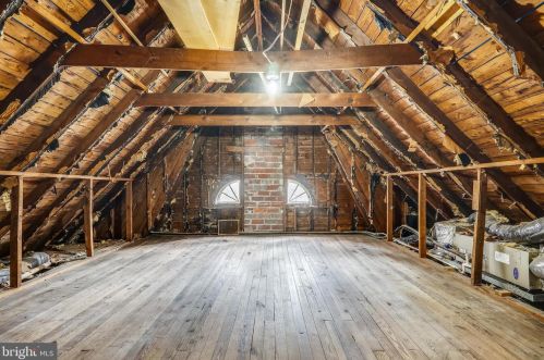 8401 Cedar St, Silver Spring MD 20910-4324 exterior