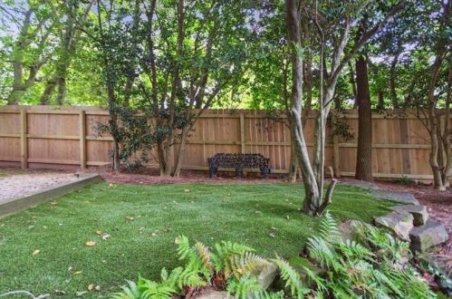 554 Mnr Rdg Dr, Atlanta GA  30305-3512 exterior