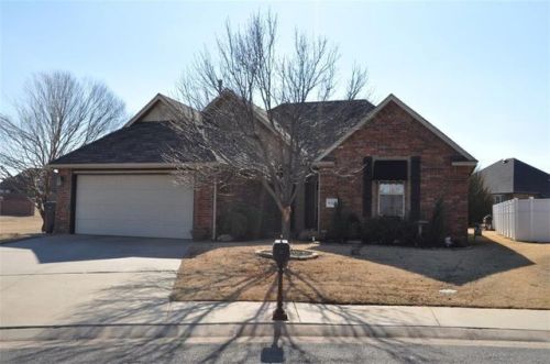 16501 Covington Mnr, Edmond, OK 73012-7037