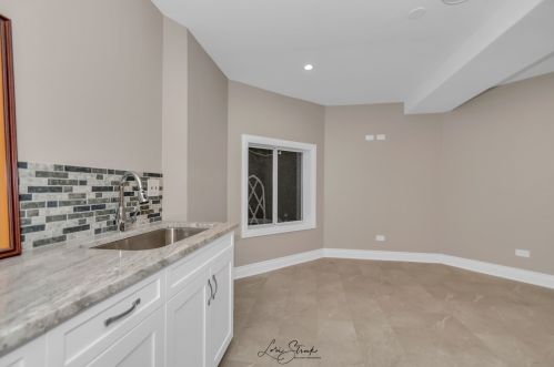 305 Ambriance Dr, Willowbrook IL  60527-0803 exterior