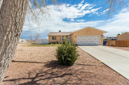 184 Wiggins Dr, Pueblo, CO 81007-1628
