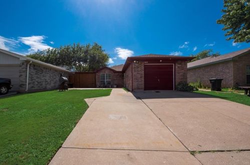 6802 Brookhaven Trl, Fort Worth TX  76133-6488 exterior