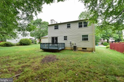 7309 Sterling Grove Dr, Springfield VA  22150-4437 exterior