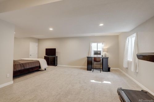 3933 Shawnee Way, Aurora CO  80018-4559 exterior