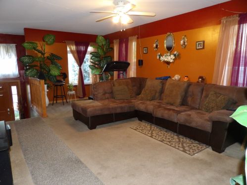 1303 Grand Ave, Waukegan, IL 60085-3717