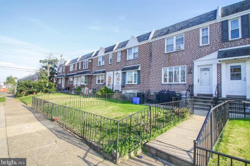 7161 Erdrick St, Philadelphia, PA 19135-1012