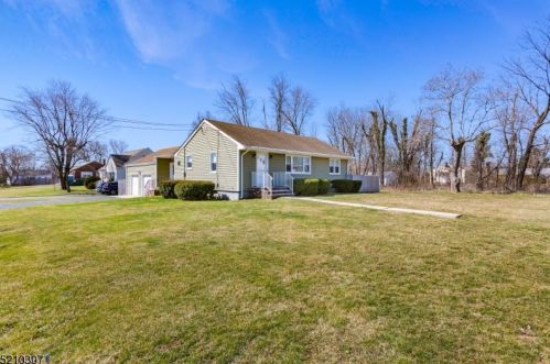 526 Bridgewater Ave, Bridgewater, NJ 08807-3216
