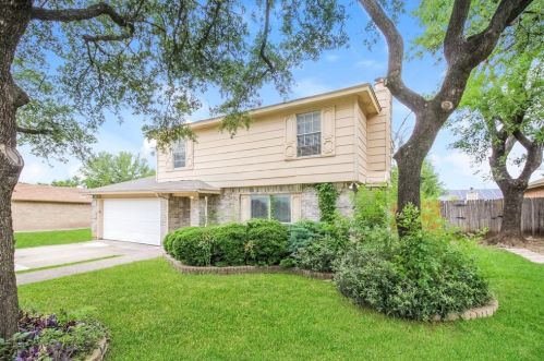 6653 Ridgewood Trl, Fort Worth TX  76148-1818 exterior