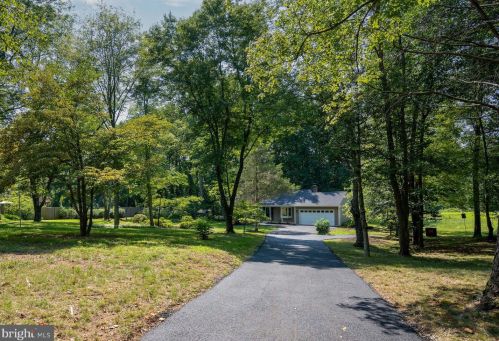 14676 Alps Dr, Woodbridge VA  22193-3322 exterior