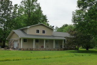 2805 Lynn Dr, Dalton, GA 30721-8461