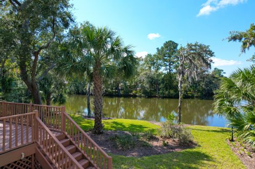 1165 Manor Ln, Mount Pleasant, SC 29464-5188