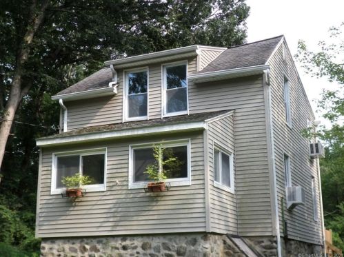 55 Fenn Rd, Waterbury, CT 06762-2516