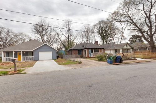 1392 Beatie Ave, Atlanta, GA 30310-4306