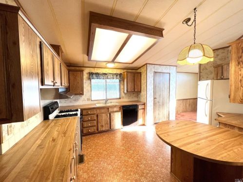 8029 Cliffrose St, Windsor, CA 95492-9540