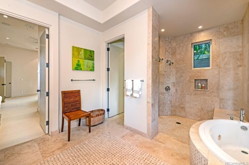 4577 Kahala Ave, Honolulu HI  96816-4926 exterior