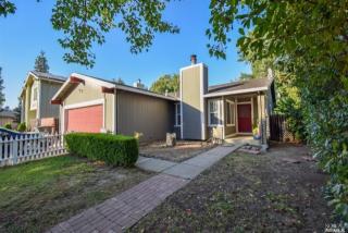 737 Tulare Dr, Vacaville, CA 95687-6250