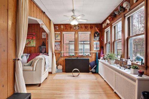 998 Grand Ave, Saint Paul MN 55102-2610 exterior