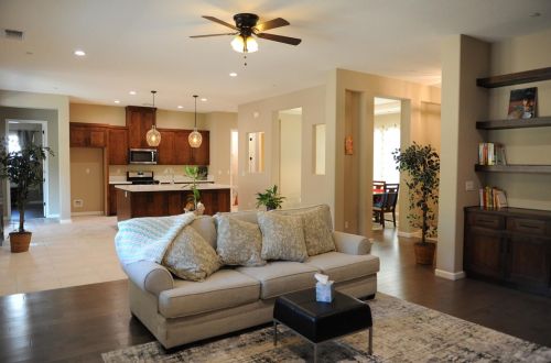 8581 New Mills Ct, Elk Grove, CA 95624-3721