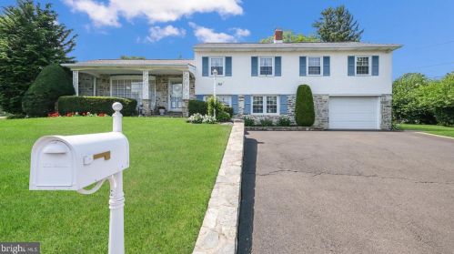 1384 Carroll Dr, Southampton, PA 18966-3556