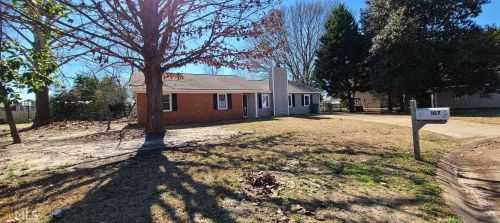 107 Foxwood Ct, Bonaire, GA 31005-3012