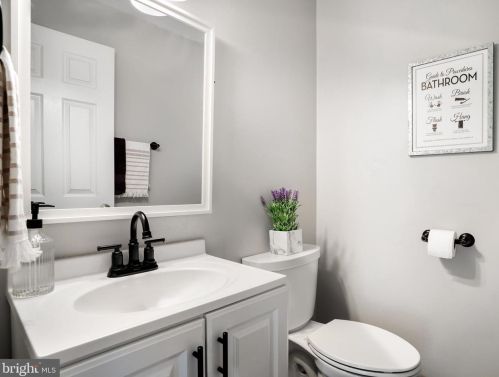 23 Berkeley Ct, Charles Town WV  25414-4221 exterior