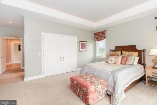 253 Bonnybrook Rd, Carlisle PA 17013-4214 exterior