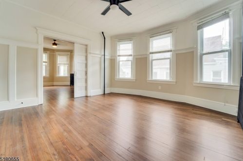 499 Valley St, Maplewood NJ  07040-1331 exterior